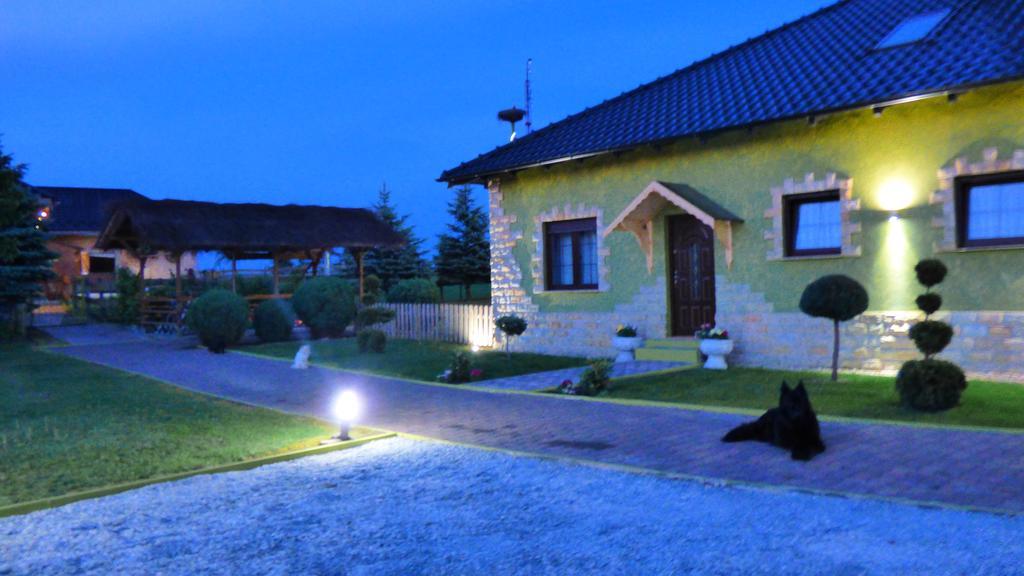 Agroturystyka Klekusiowo Boleslawiec  Ngoại thất bức ảnh